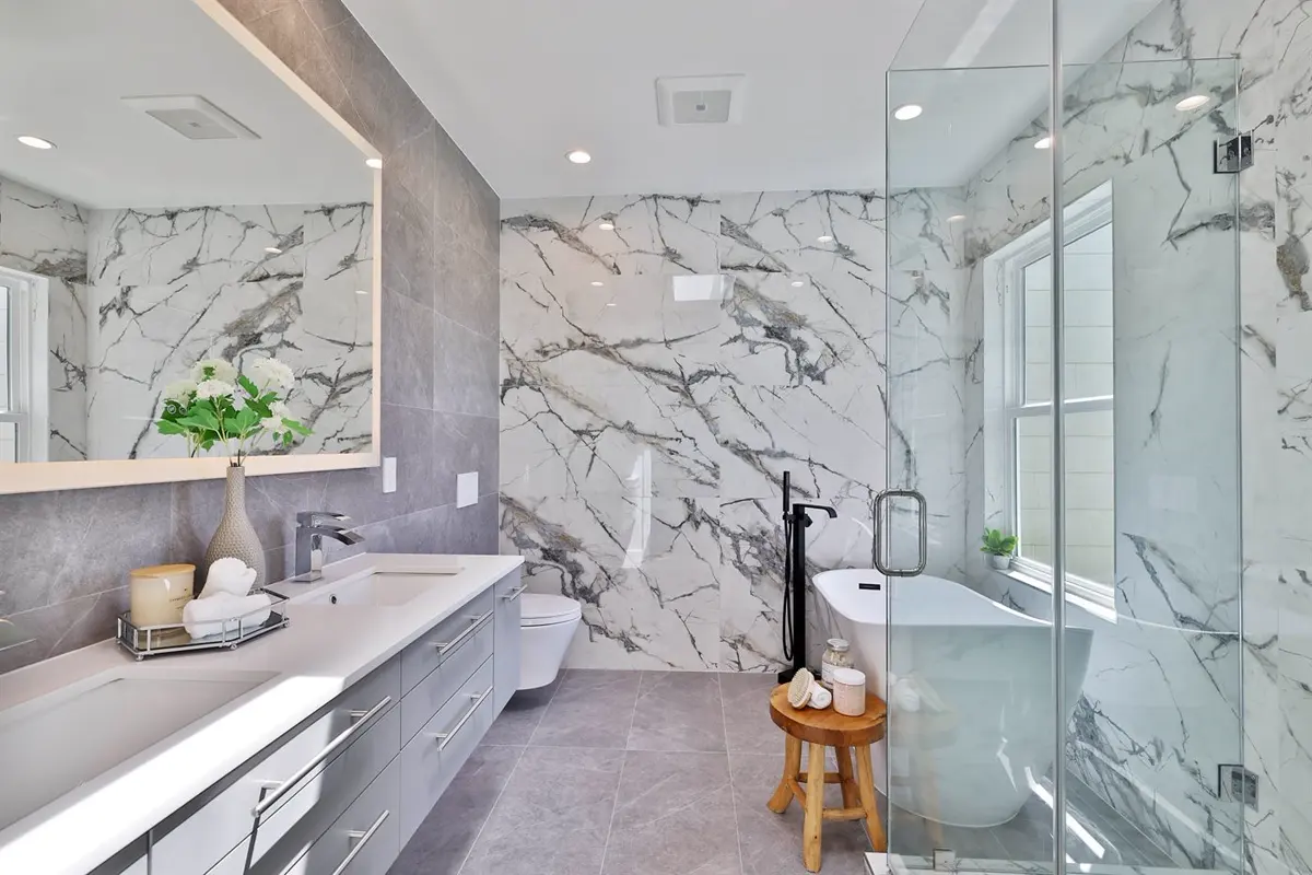 Bathroom, 21st Avenue, Parkside, San Francisco