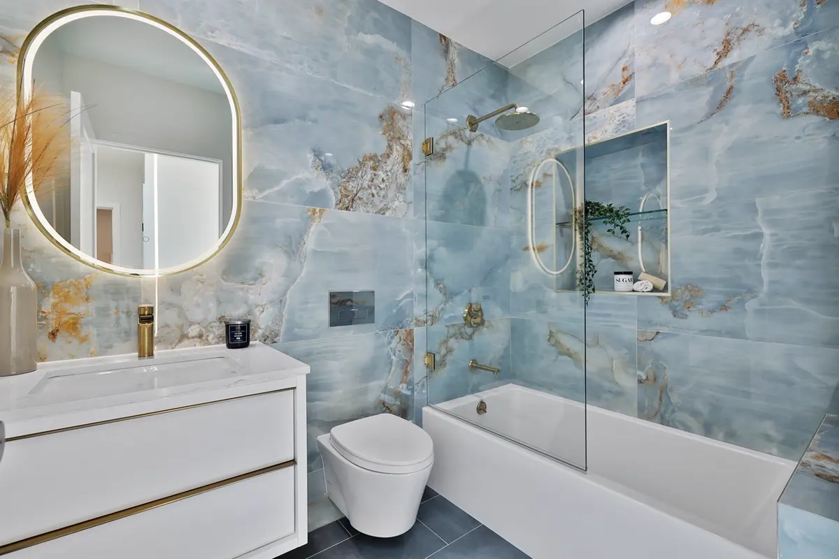 Bathroom, 21st Avenue, Parkside, San Francisco