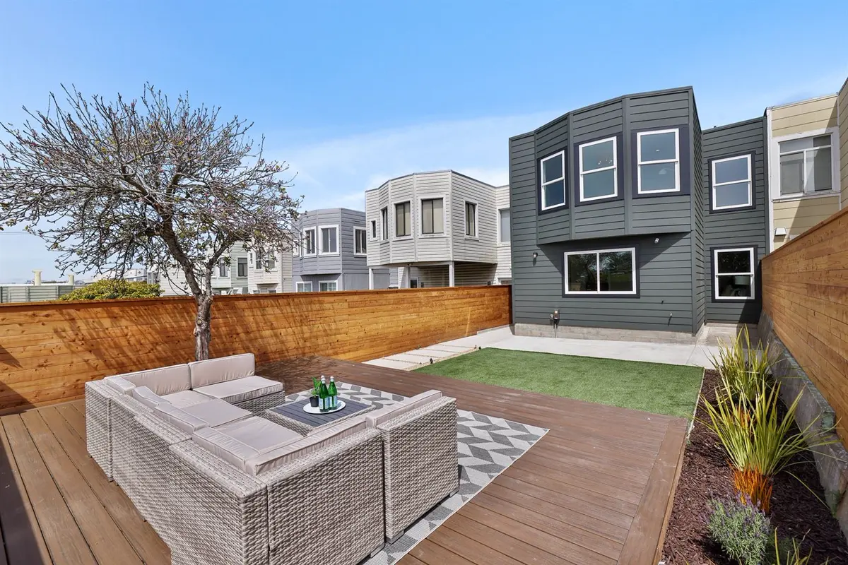 Backyard and outdoor space, 21st Avenue, Parkside, San Francisco