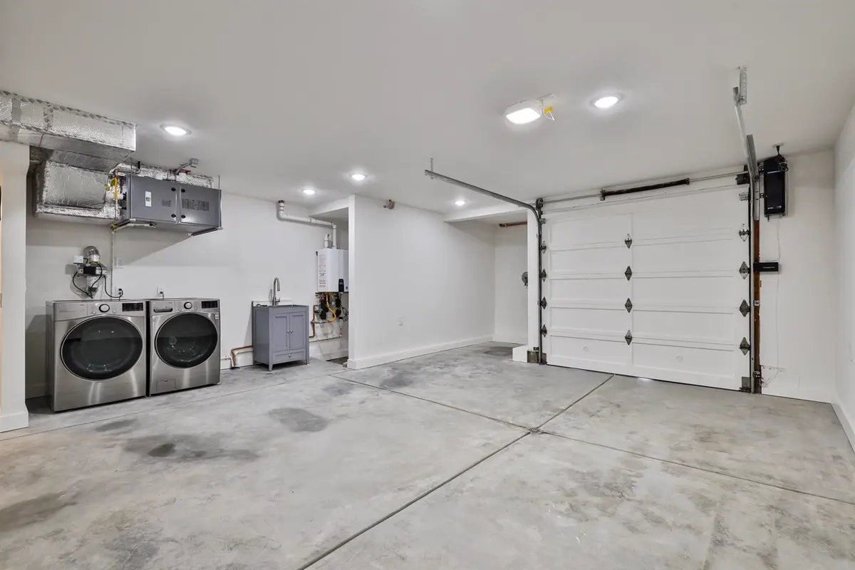 Garage, 21st Avenue, Parkside, San Francisco