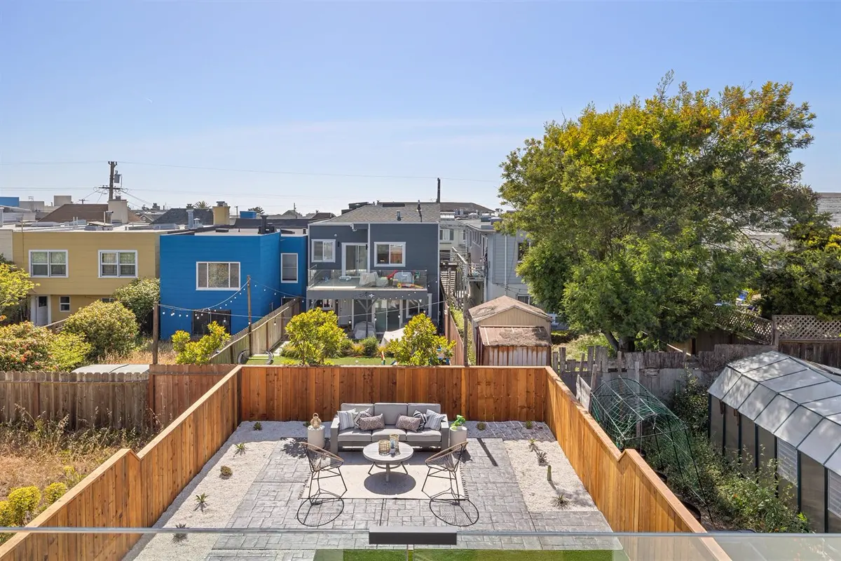 Backyard and outdoor space, 40th Avenue, Outer Sunset, San Francisco