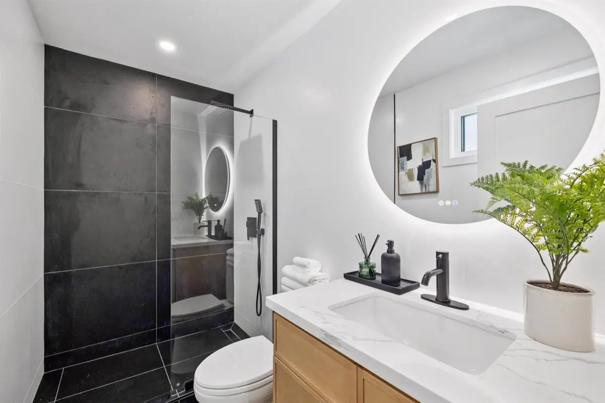 Bathroom, Higate Drive, Daly City