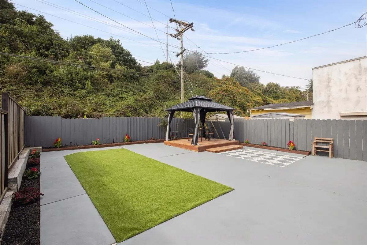 Backyard and outdoor space, Higate Drive, Daly City