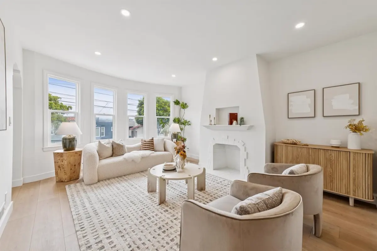 Living room, West Moltke Street, Daly City