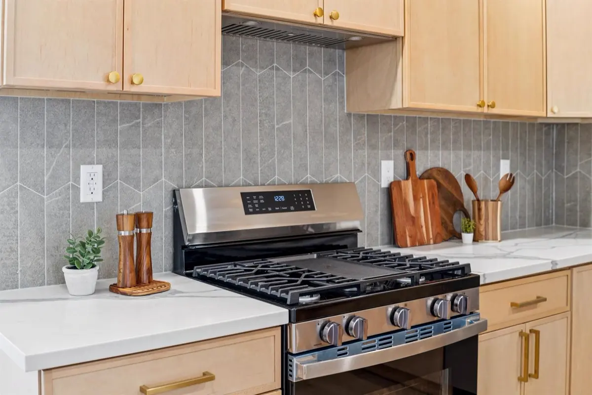 Kitchen, West Moltke Street, Daly City