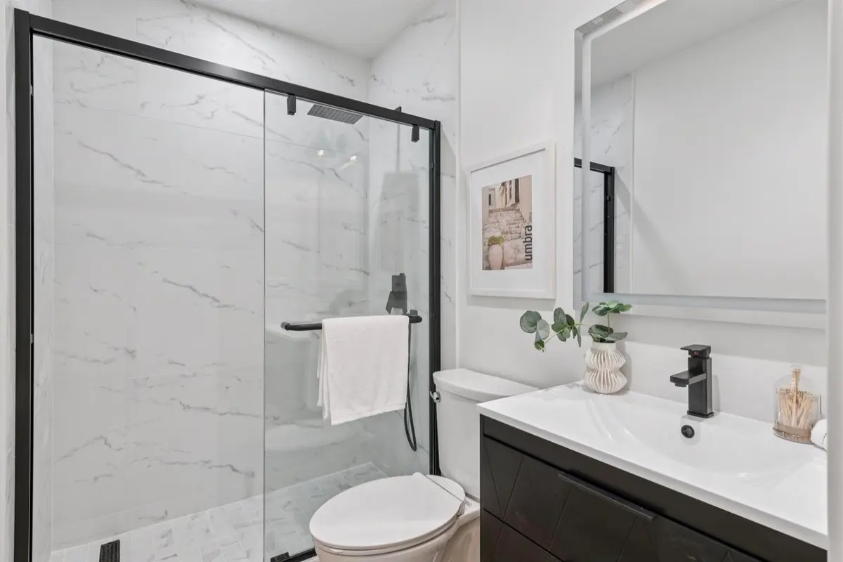 Bathroom, West Moltke Street, Daly City