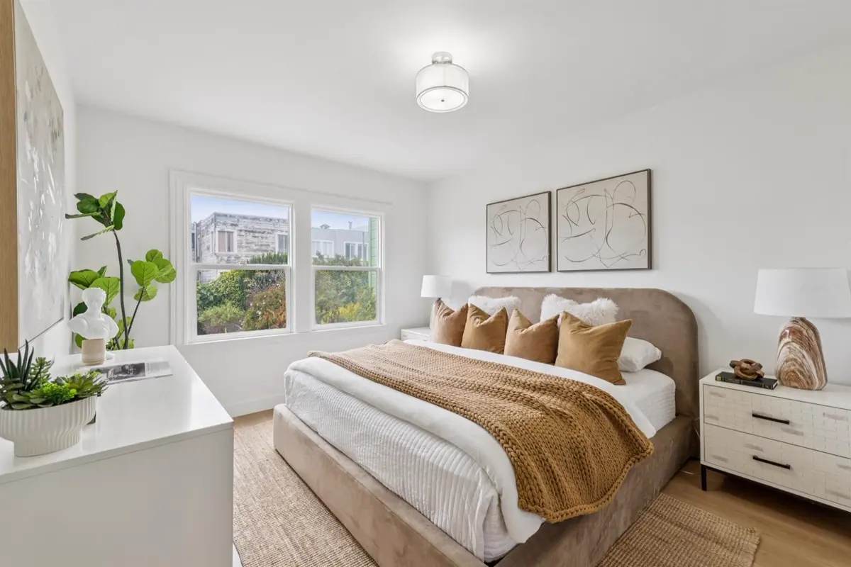 Bedroom, West Moltke Street, Daly City