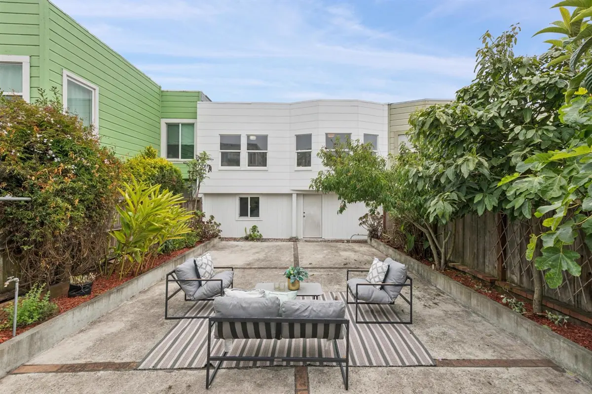 Backyard and outdoor space, West Moltke Street, Daly City