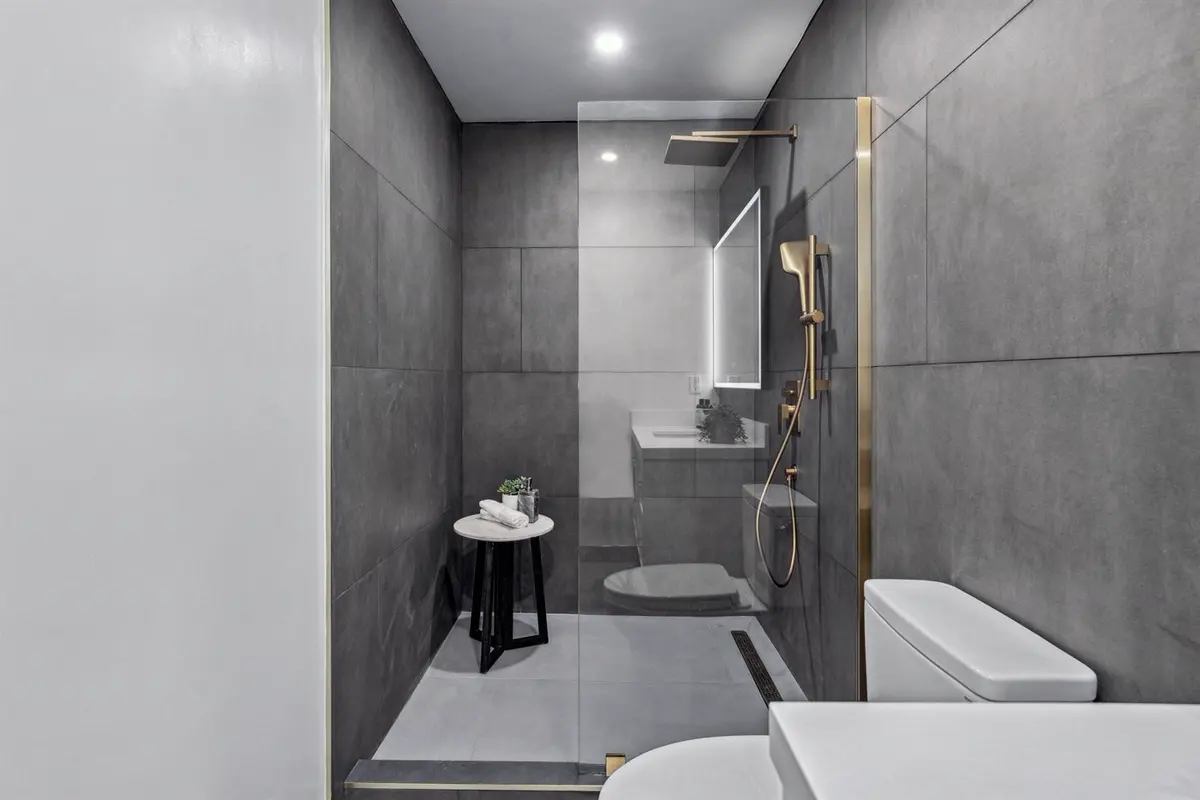 Bathroom, Shipley Avenue, Daly City