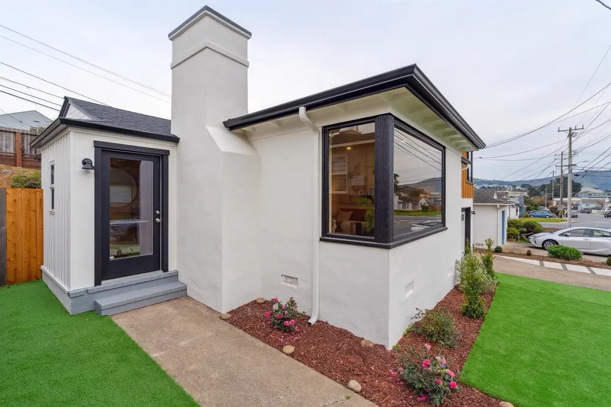 Exterior, Wildwood Avenue, Daly City