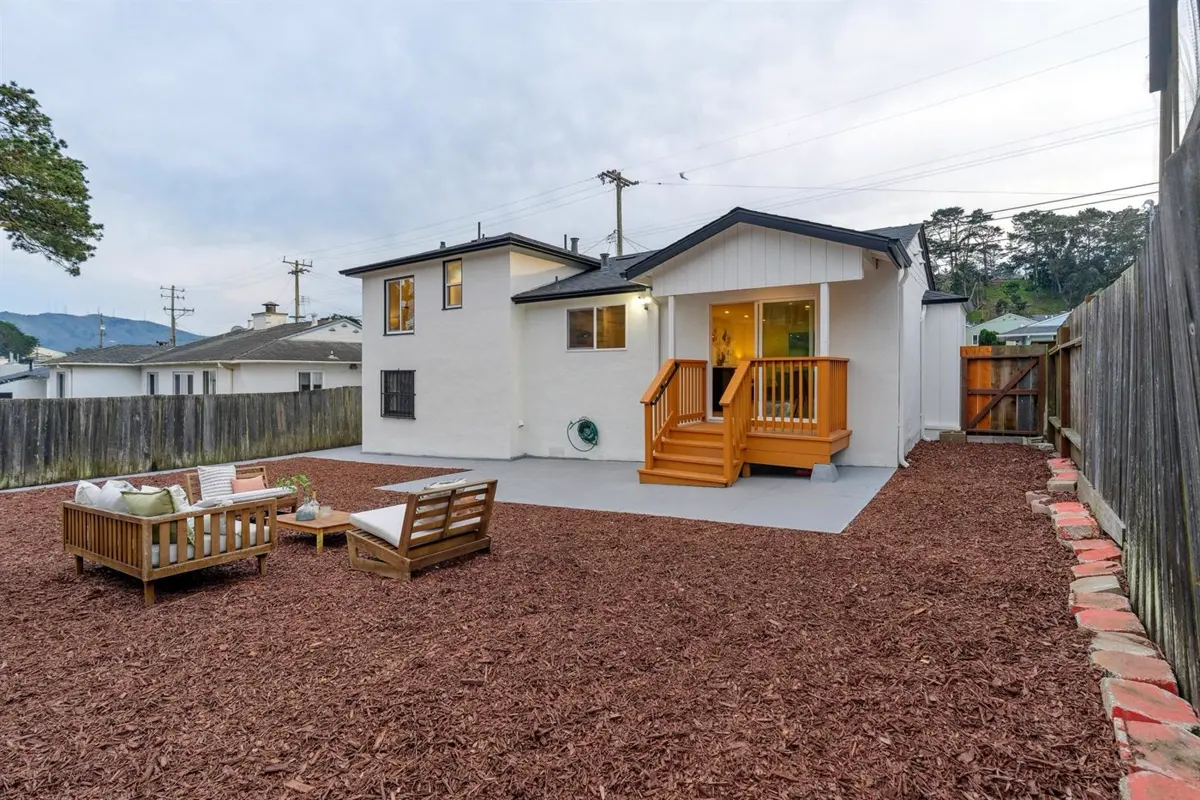 Backyard and outdoor space, Wildwood Avenue, Daly City